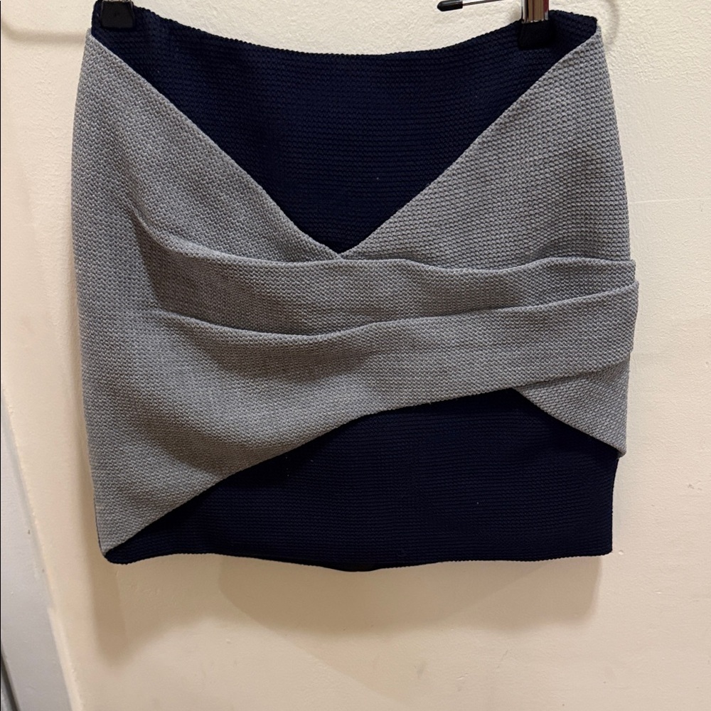 Chic Two-Tone Women's Mini Skirt